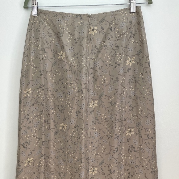 Silk skirt size 6 - Picture 1 of 4